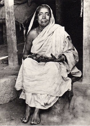 Divya Janani Sri Sarada Devi